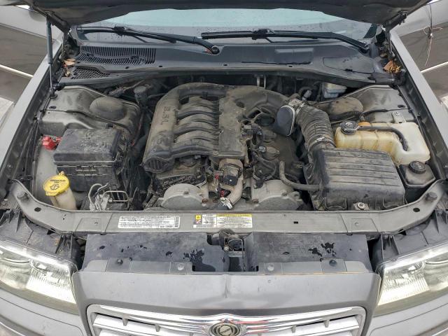 Chrysler 300 Touring Image 10