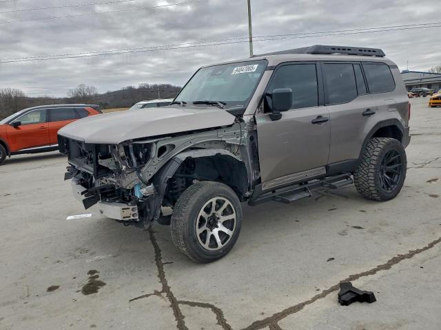  Salvage Toyota Land Cruis