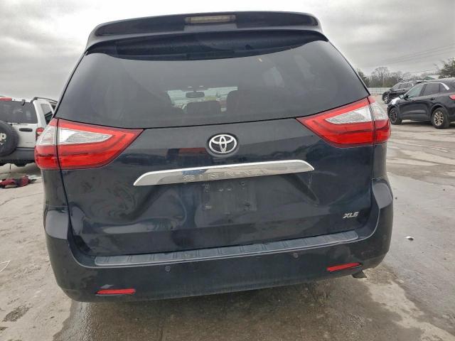 Toyota Sienna Xle Image 12