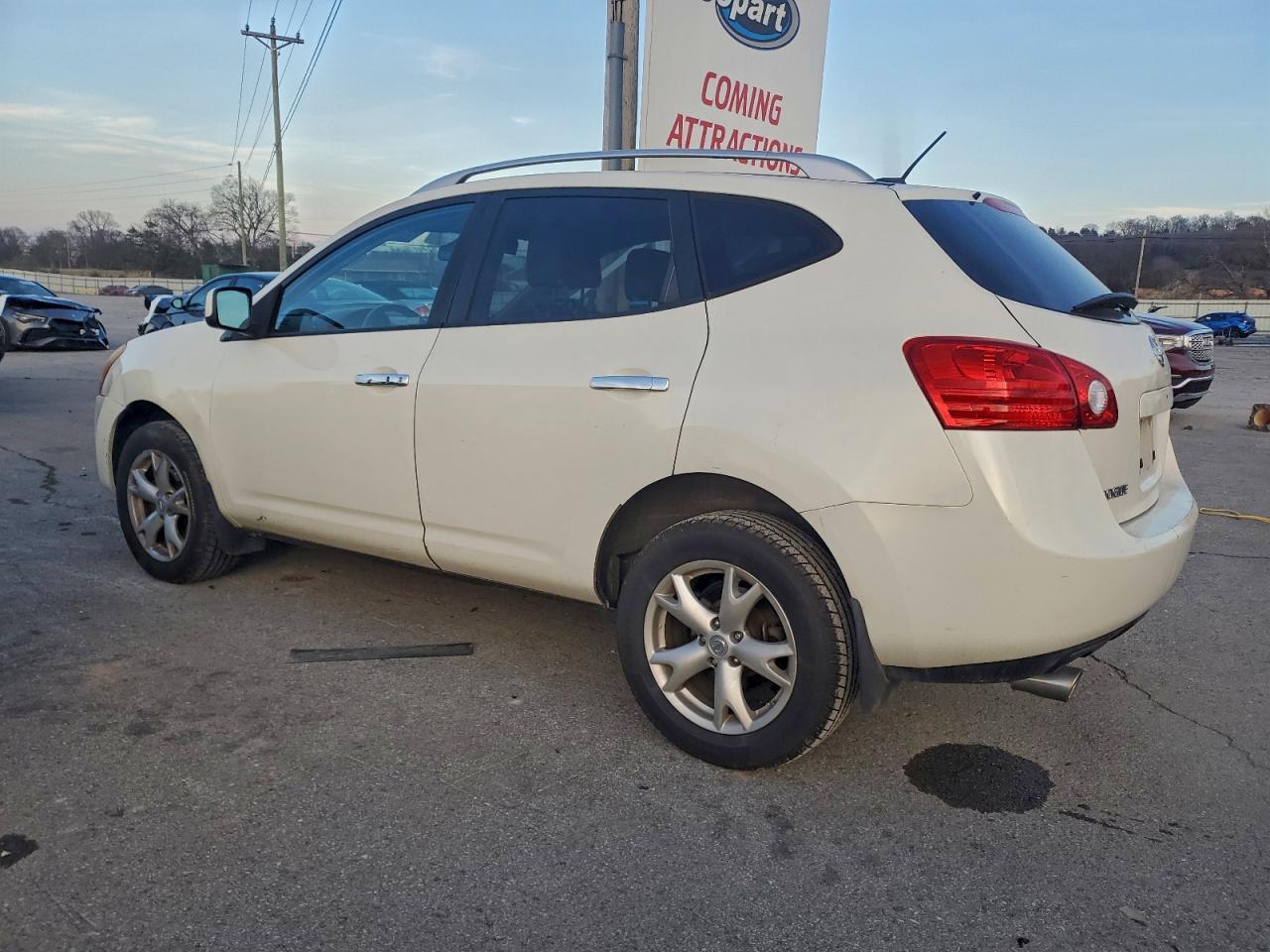 Nissan Rogue S Image 3