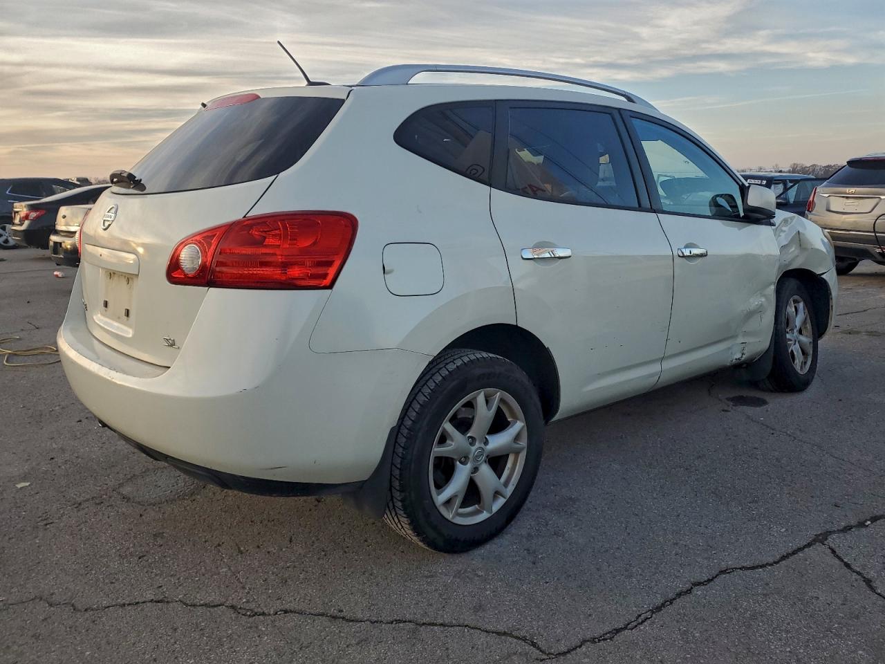 Nissan Rogue S Image 13