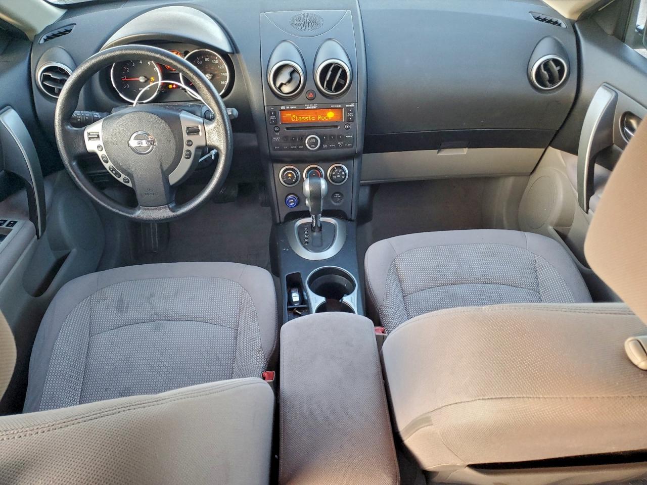 Nissan Rogue S Image 8