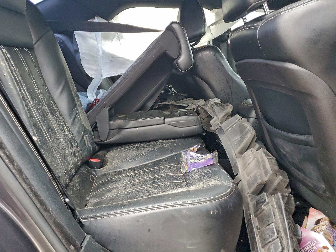 Chrysler 300 S Image 5