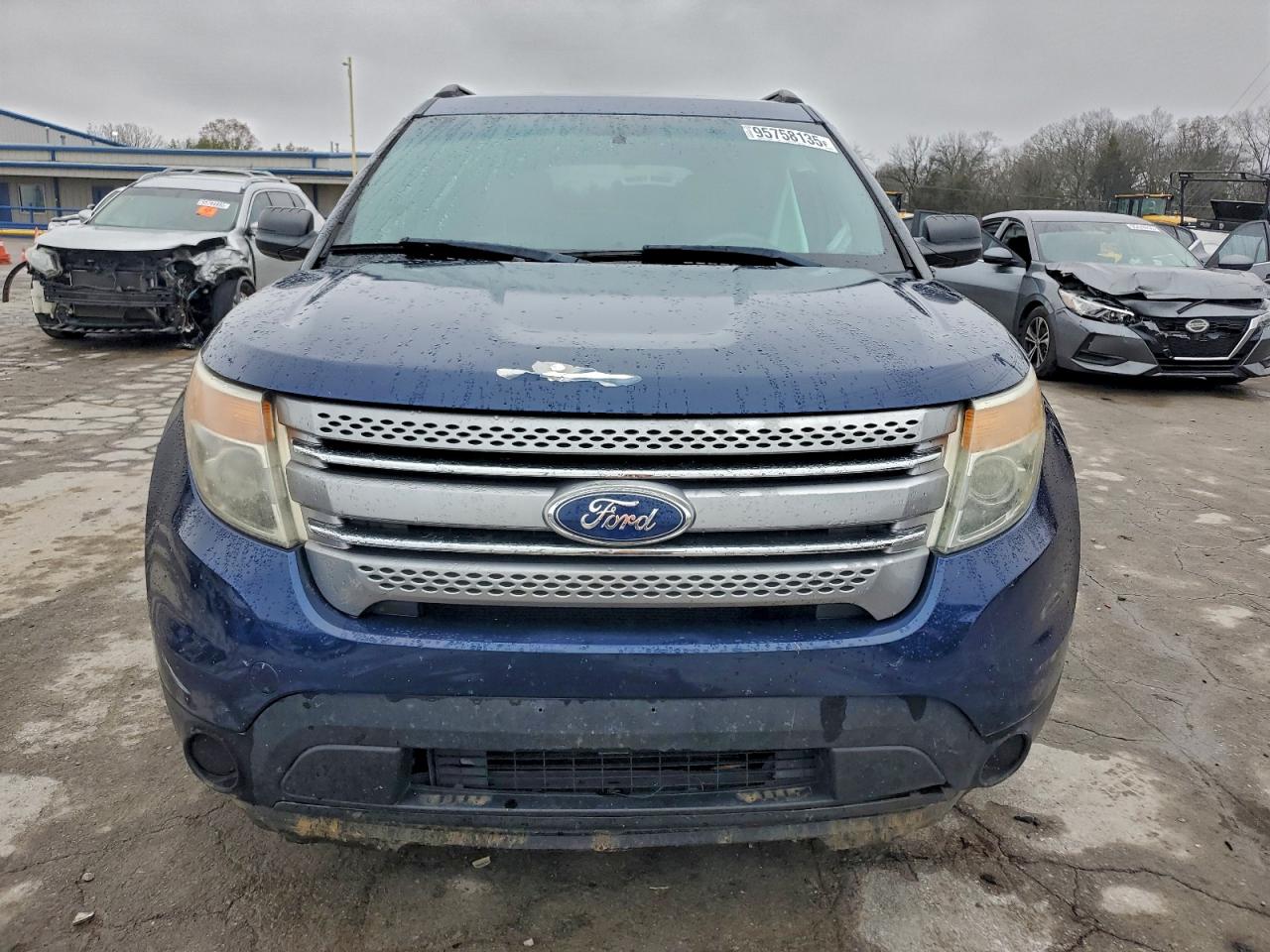 Ford Explorer Image 2