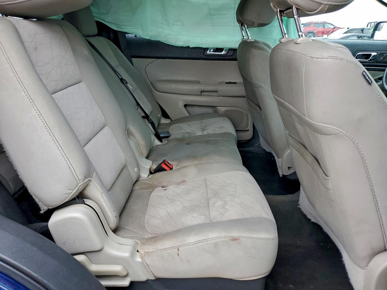 Ford Explorer Image 11