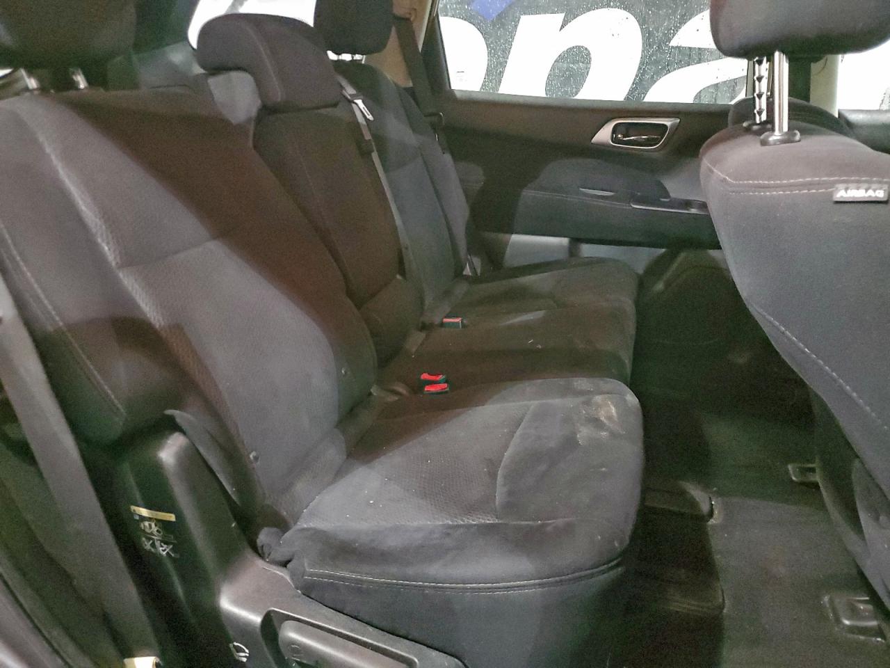 Nissan Pathfinder S Image 3