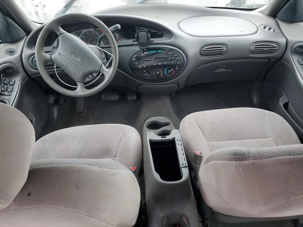 Ford Taurus Se Image 9