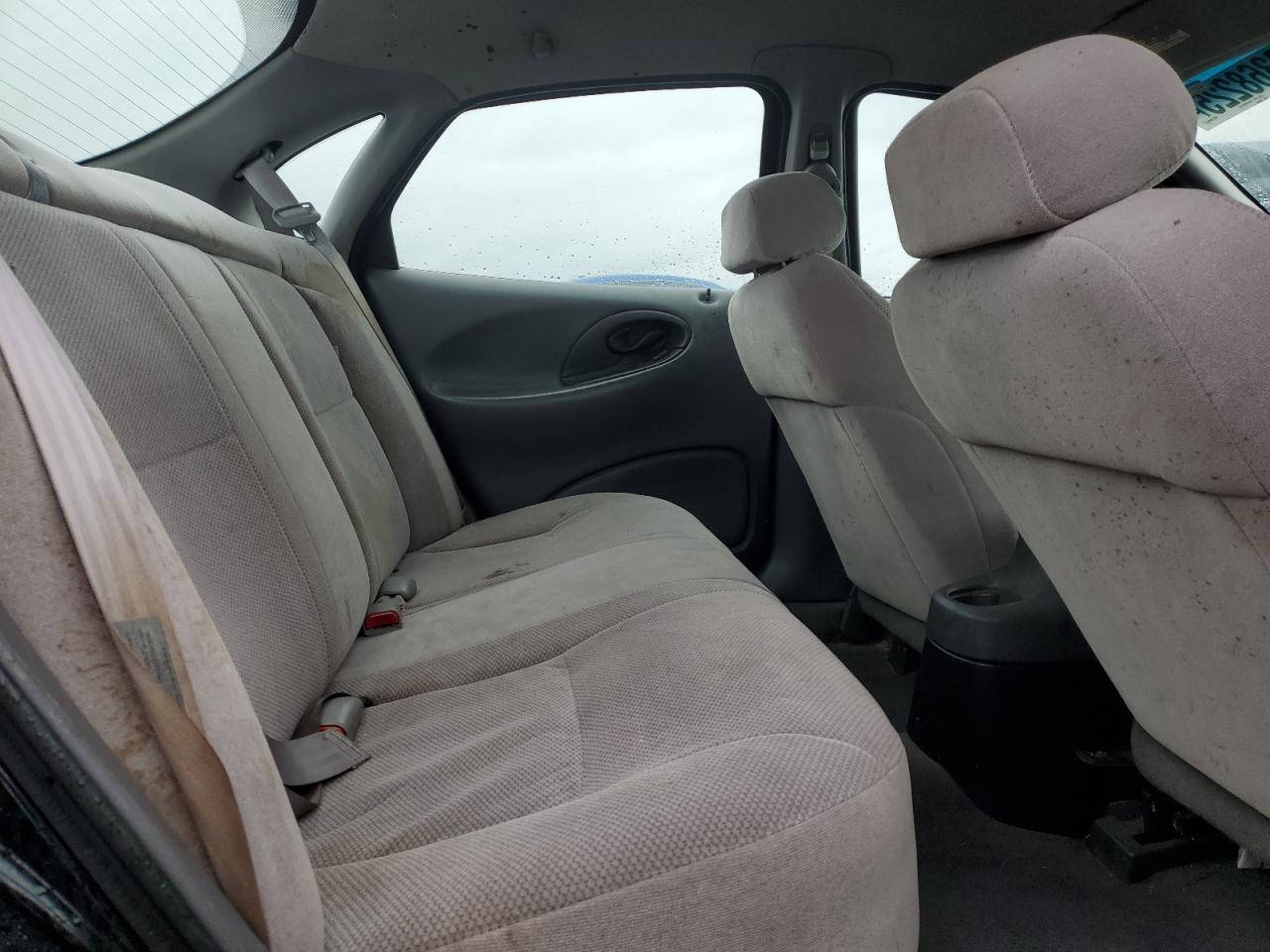 Ford Taurus Se Image 8