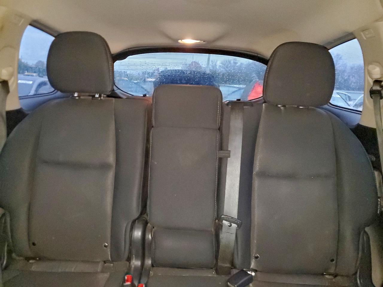 Nissan Pathfinder S Image 5