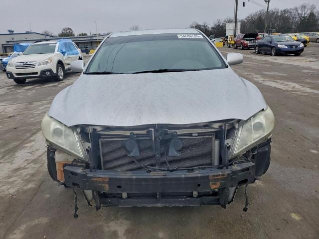 Toyota Camry Base Image 13