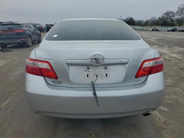 Toyota Camry Base Image 8