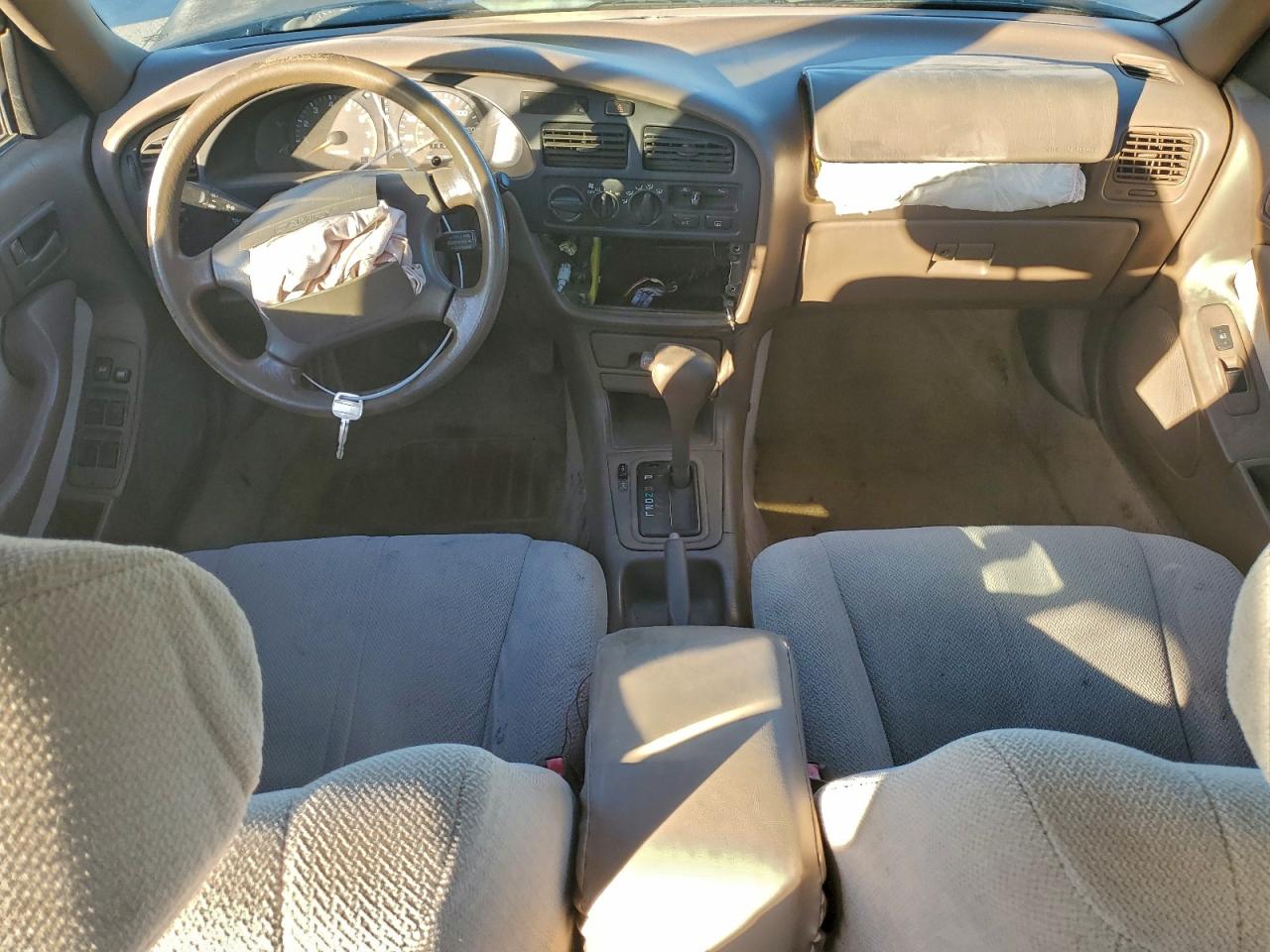 Toyota Camry Dx Image 11