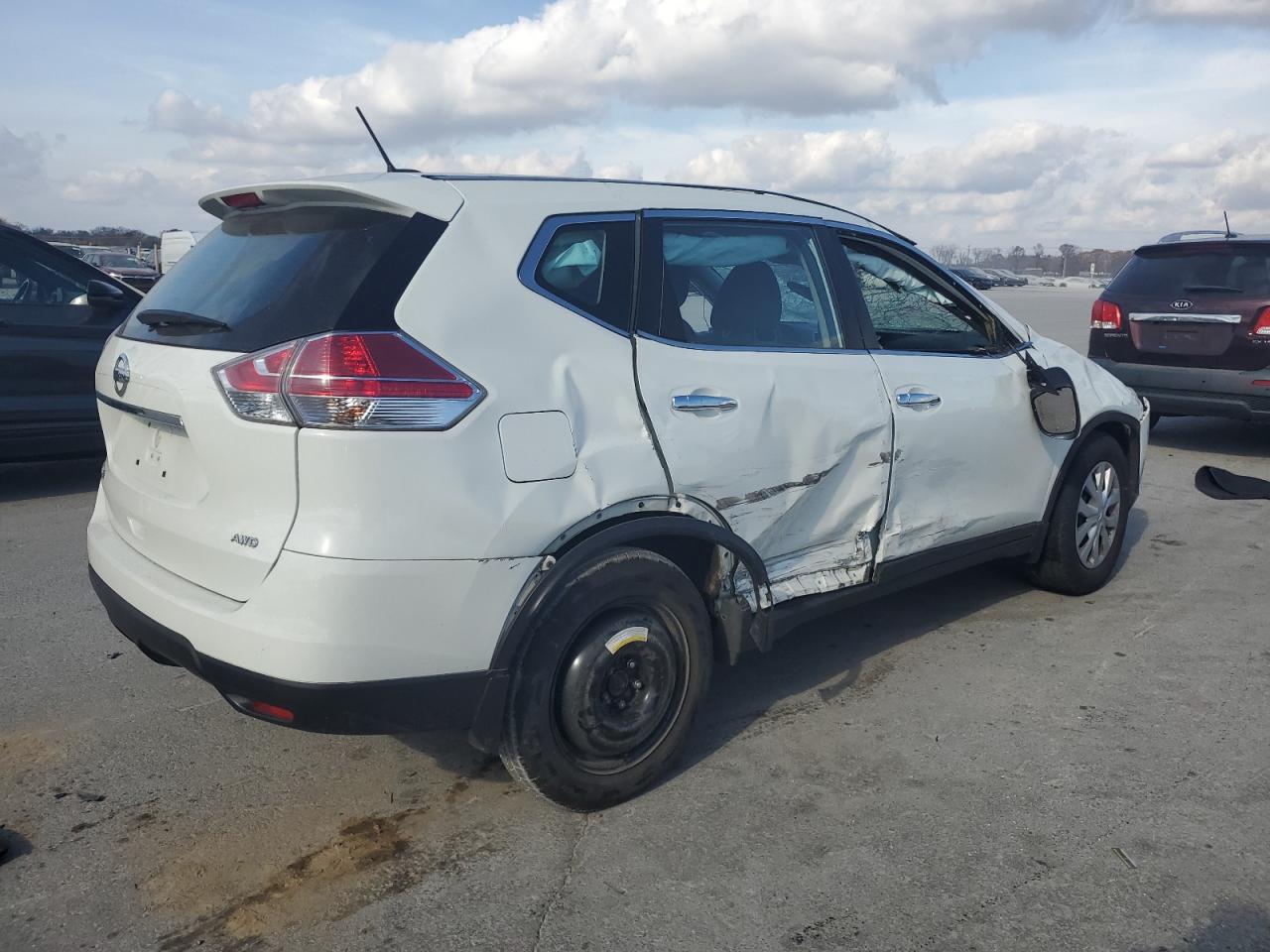 Nissan Rogue S Image 6