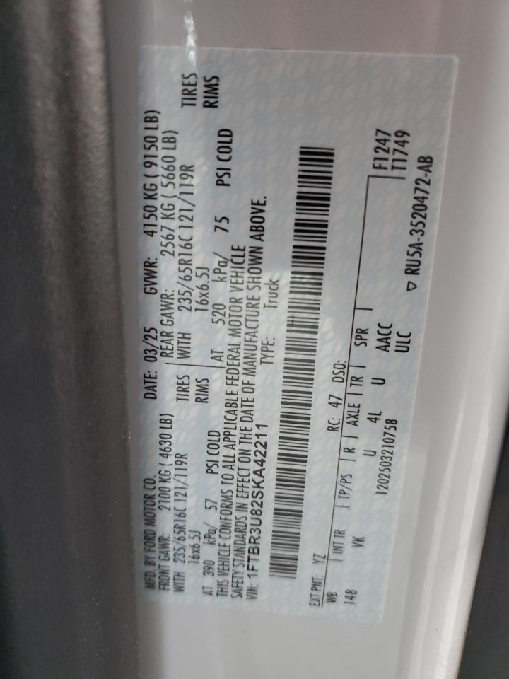 Ford Transit T-250 Image 8