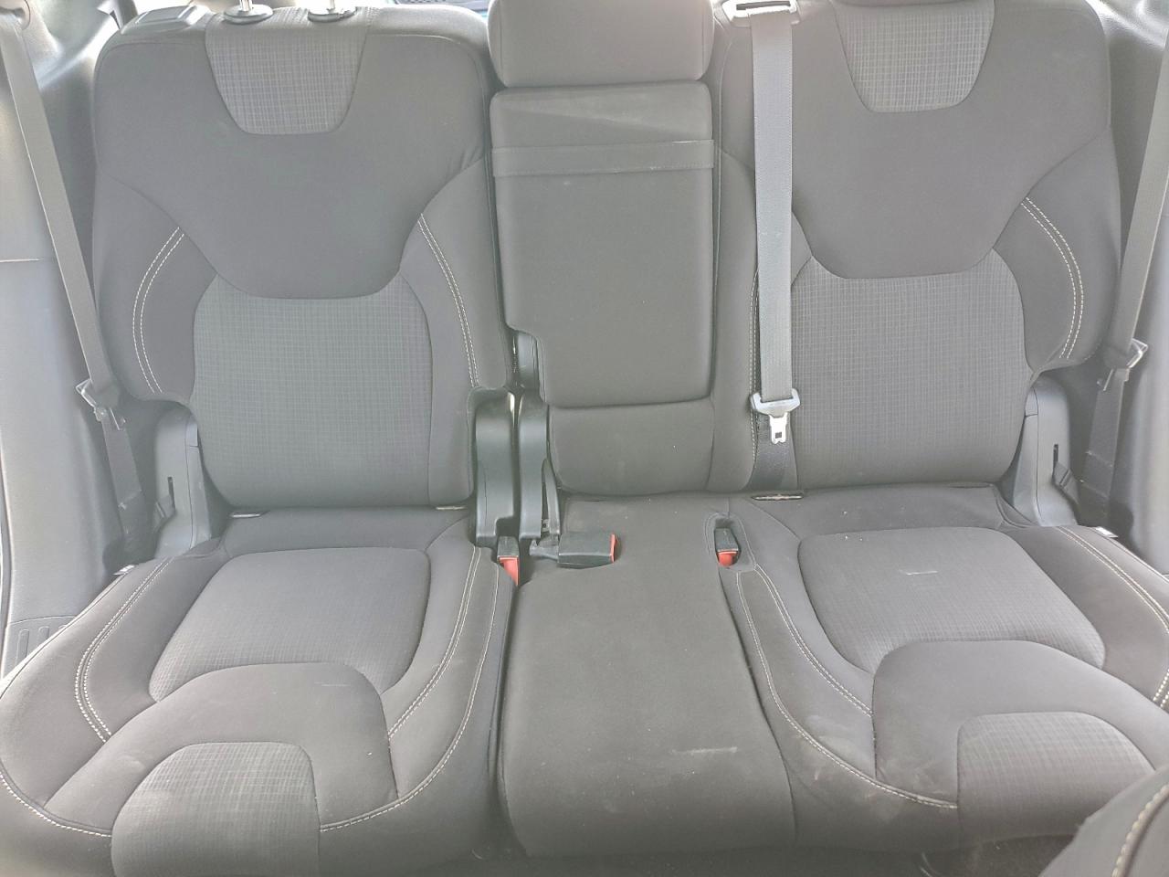 Jeep Grand Cherokee Latitude Image 7