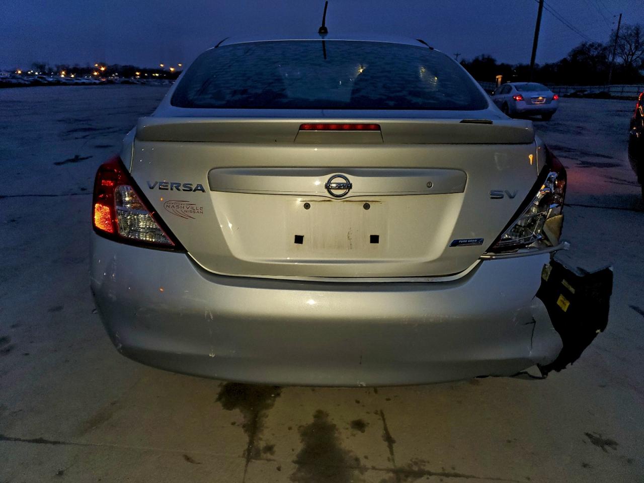 Nissan Versa S Image 4