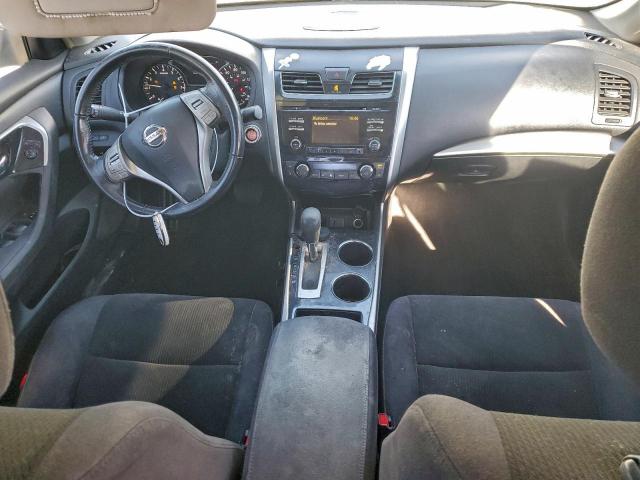 Nissan Altima 2.5 Image 9