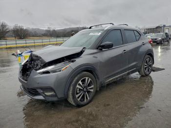 Salvage Nissan Kicks