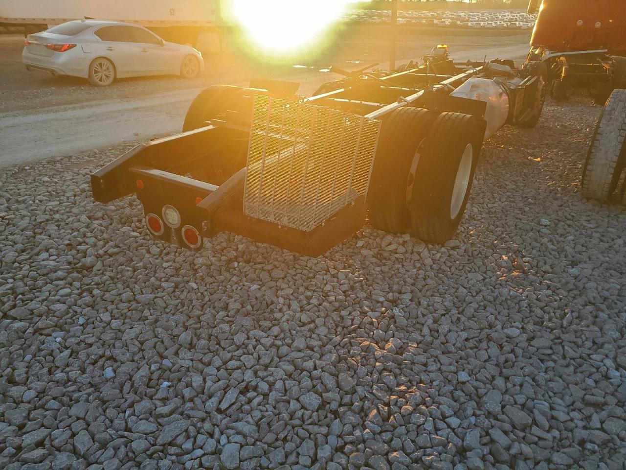 Freightliner Cascadia 1 Image 3