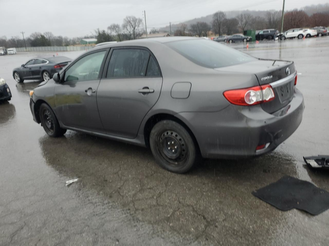 Toyota Corolla Base Image 2