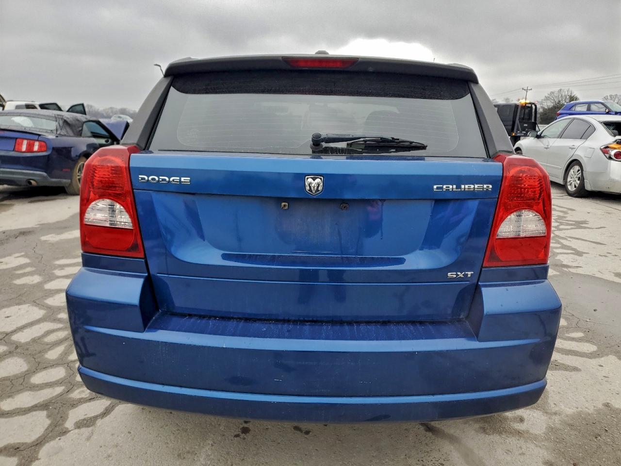 Dodge Caliber Sxt Image 11