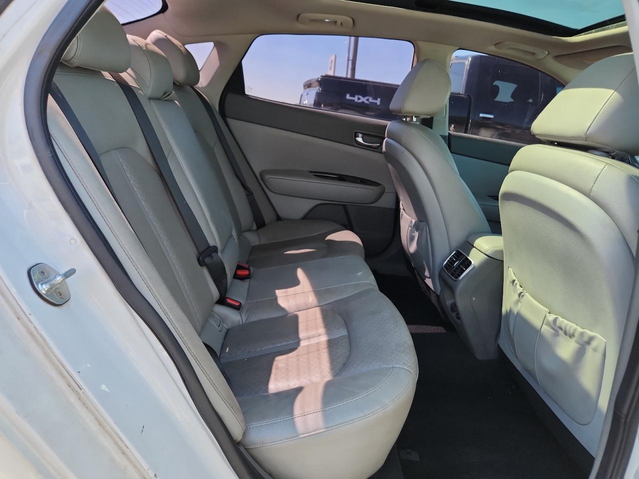 Kia Optima Ex Image 11