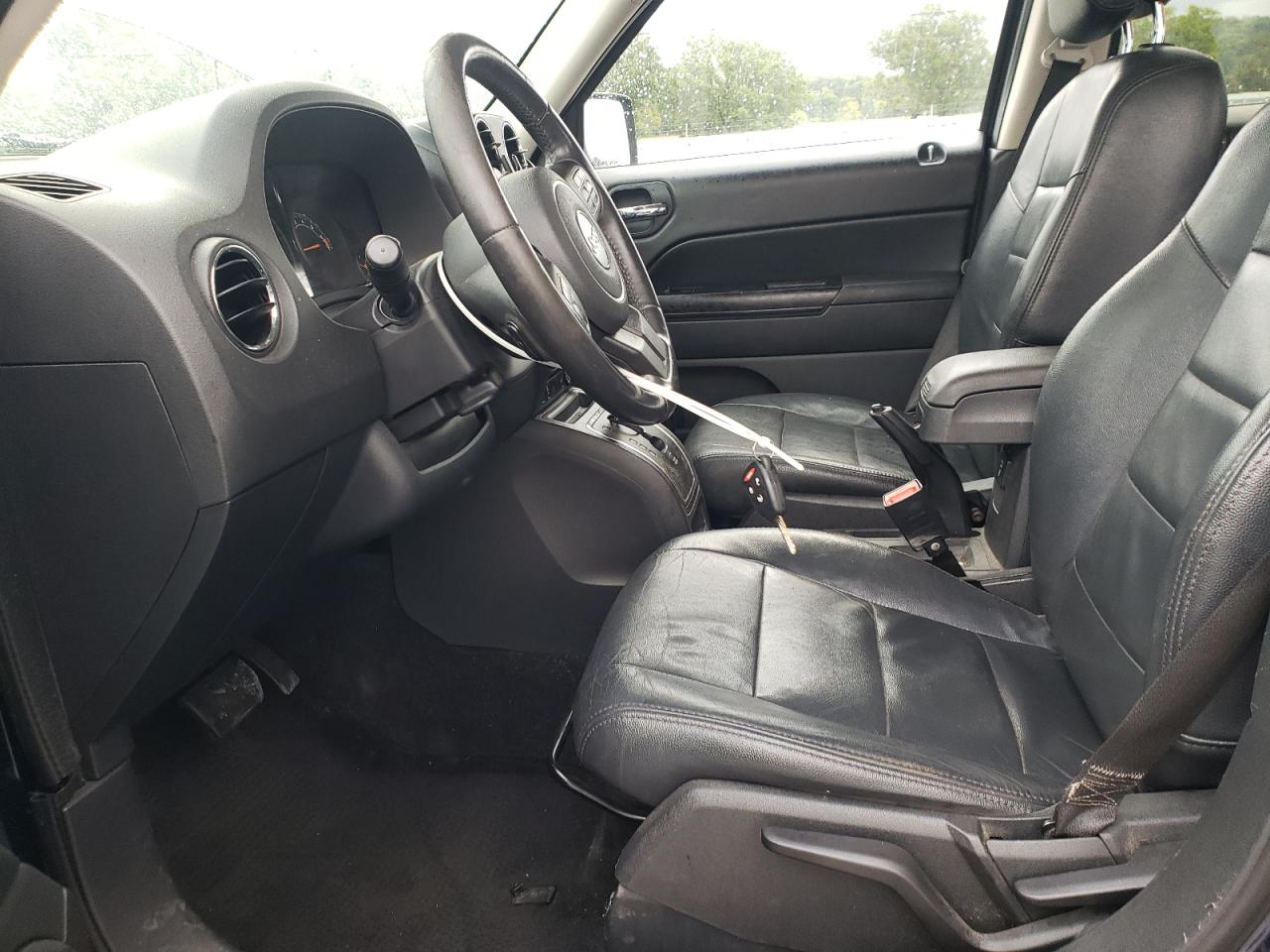 Jeep Patriot Latitude Image 4