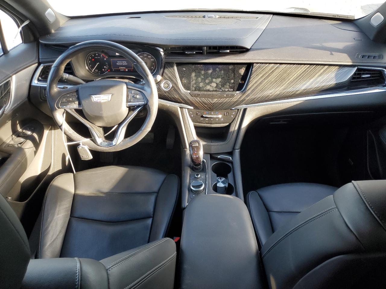 Cadillac XT6 Premium Luxury Image 2