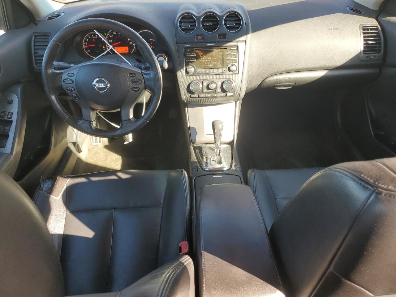 Nissan Altima Base Image 9
