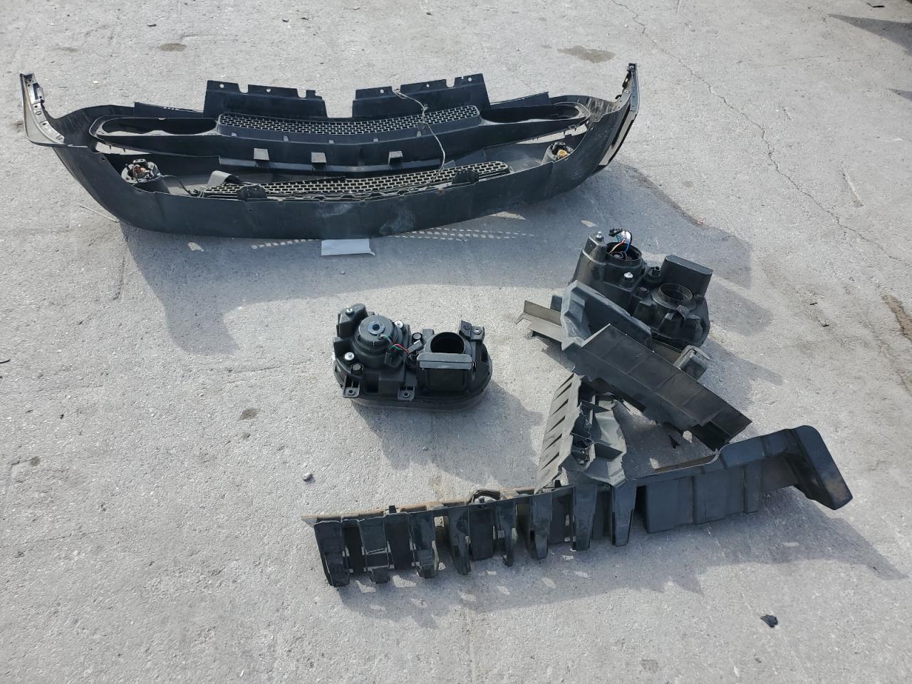 Dodge Challenger Sxt Image 8