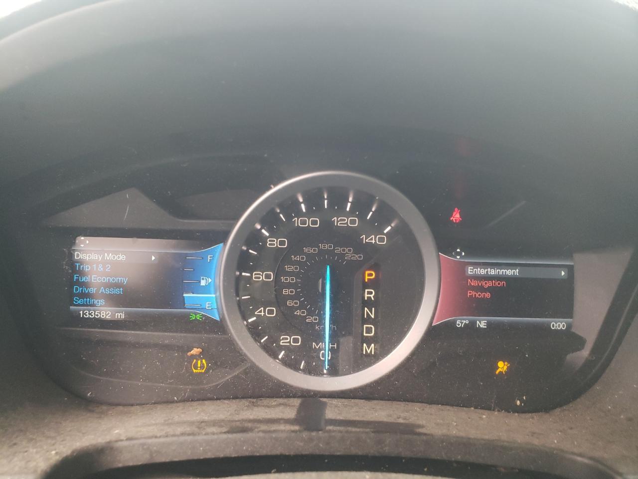 Ford Explorer Limited Image 11