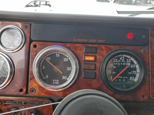 Freightliner Convention Fld120 Image 10