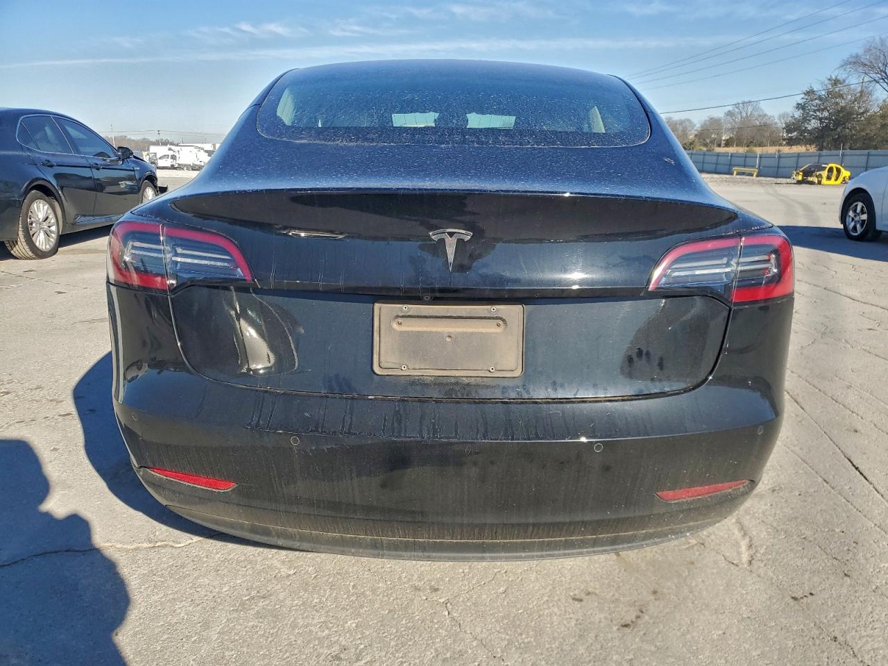 Tesla Model 3 Image 5