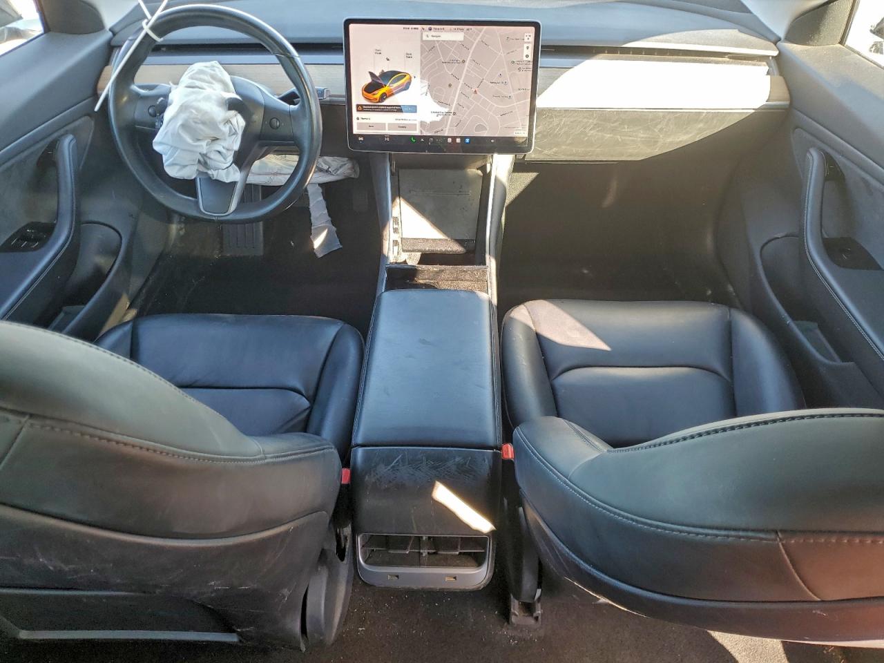 Tesla Model 3 Image 8