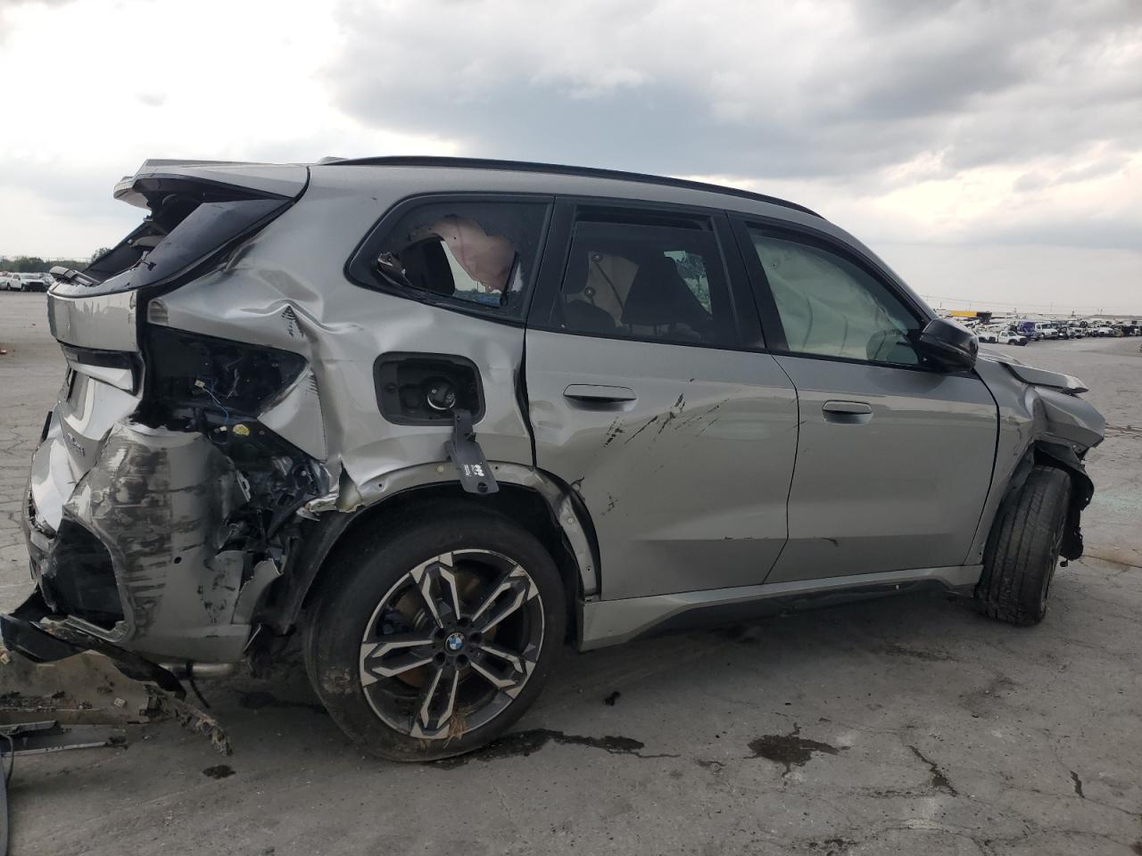 BMW X Series M35i Image 11