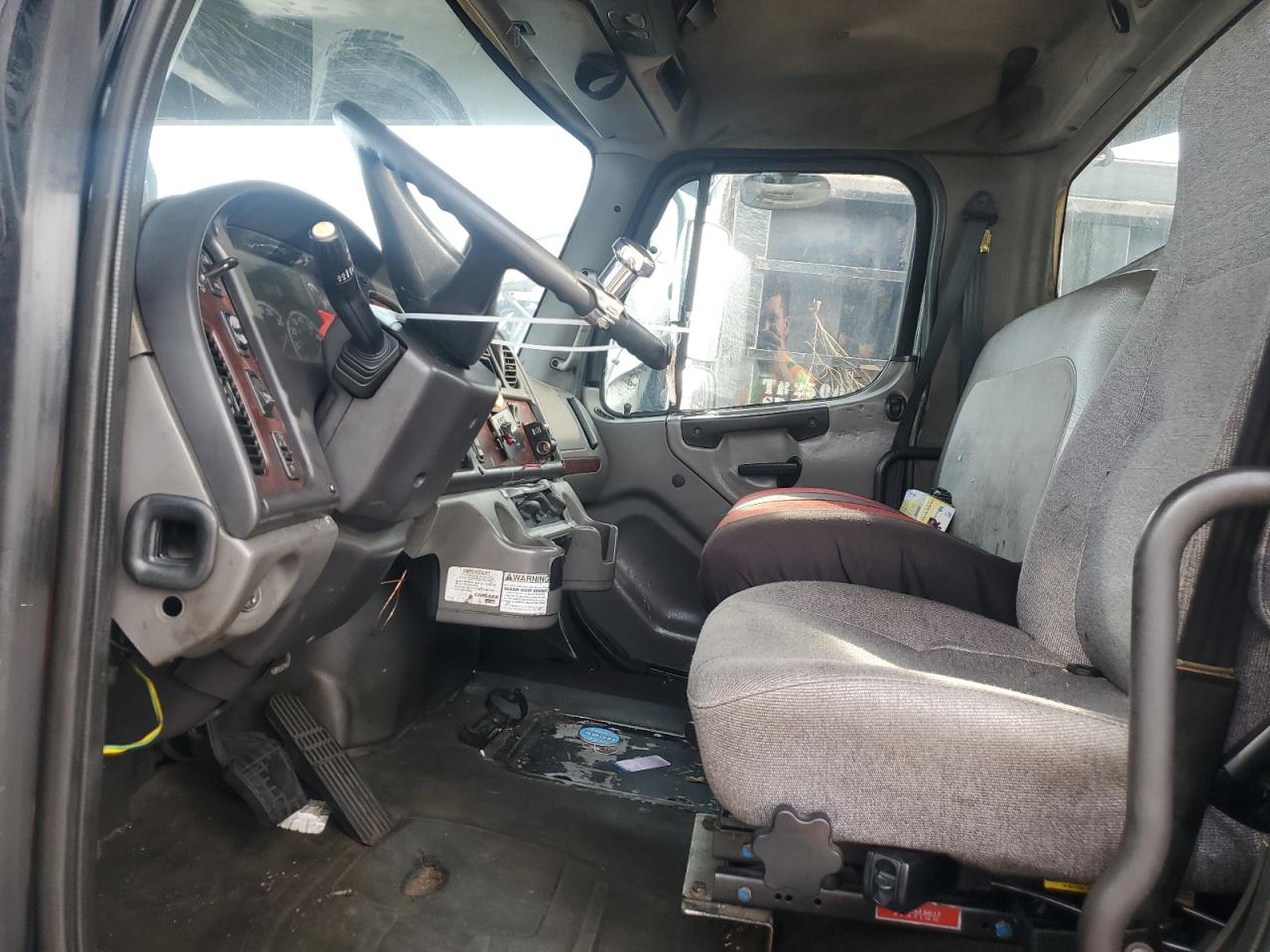 Freightliner M2 106 Medium Duty Image 10