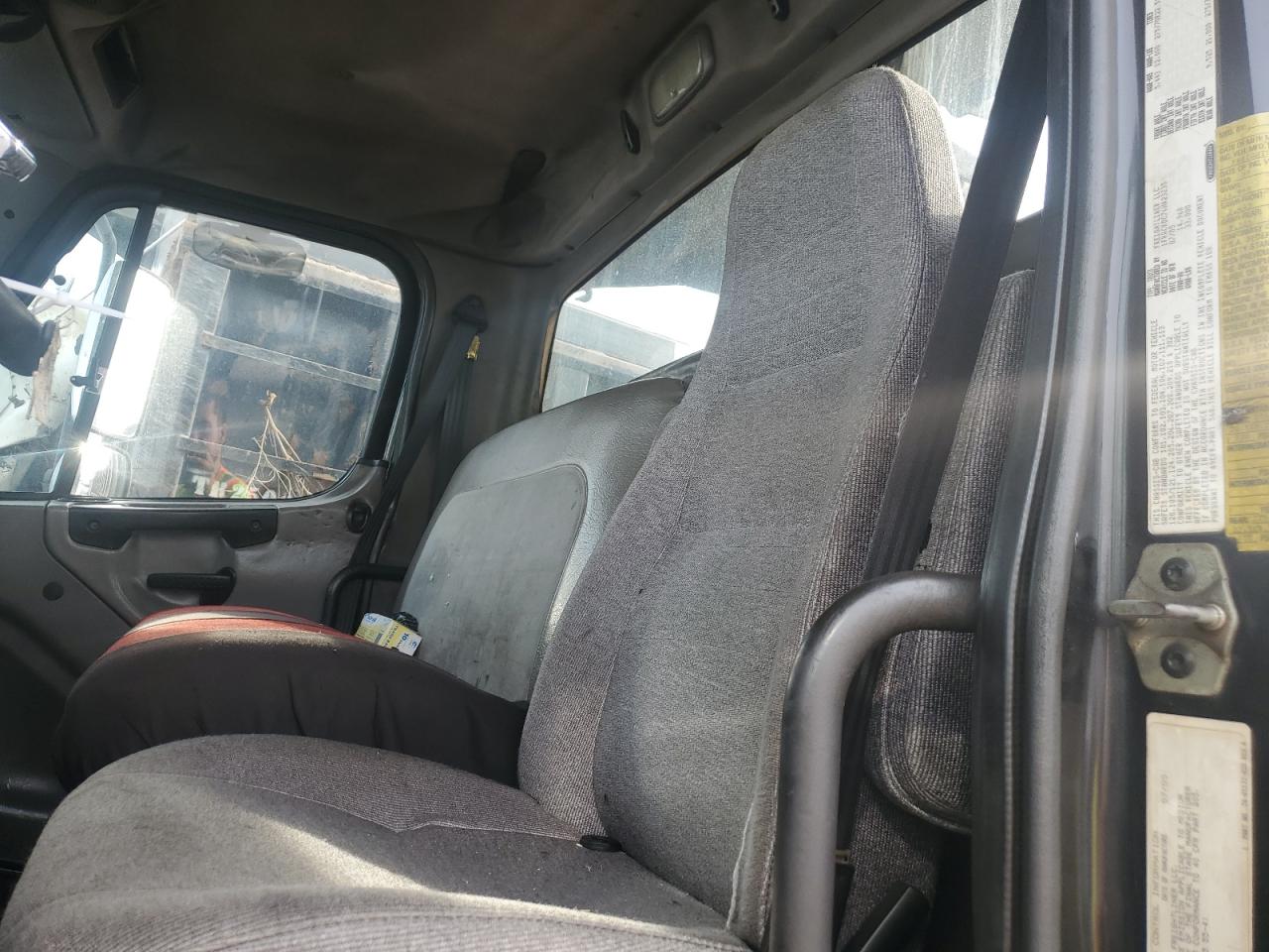 Freightliner M2 106 Medium Duty Image 7