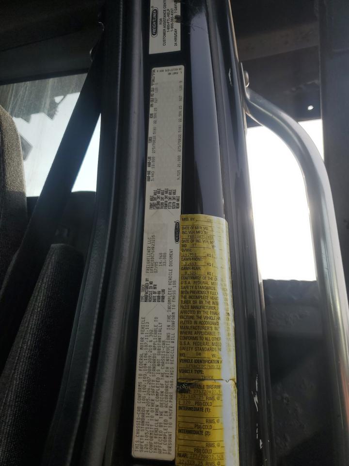 Freightliner M2 106 Medium Duty Image 4