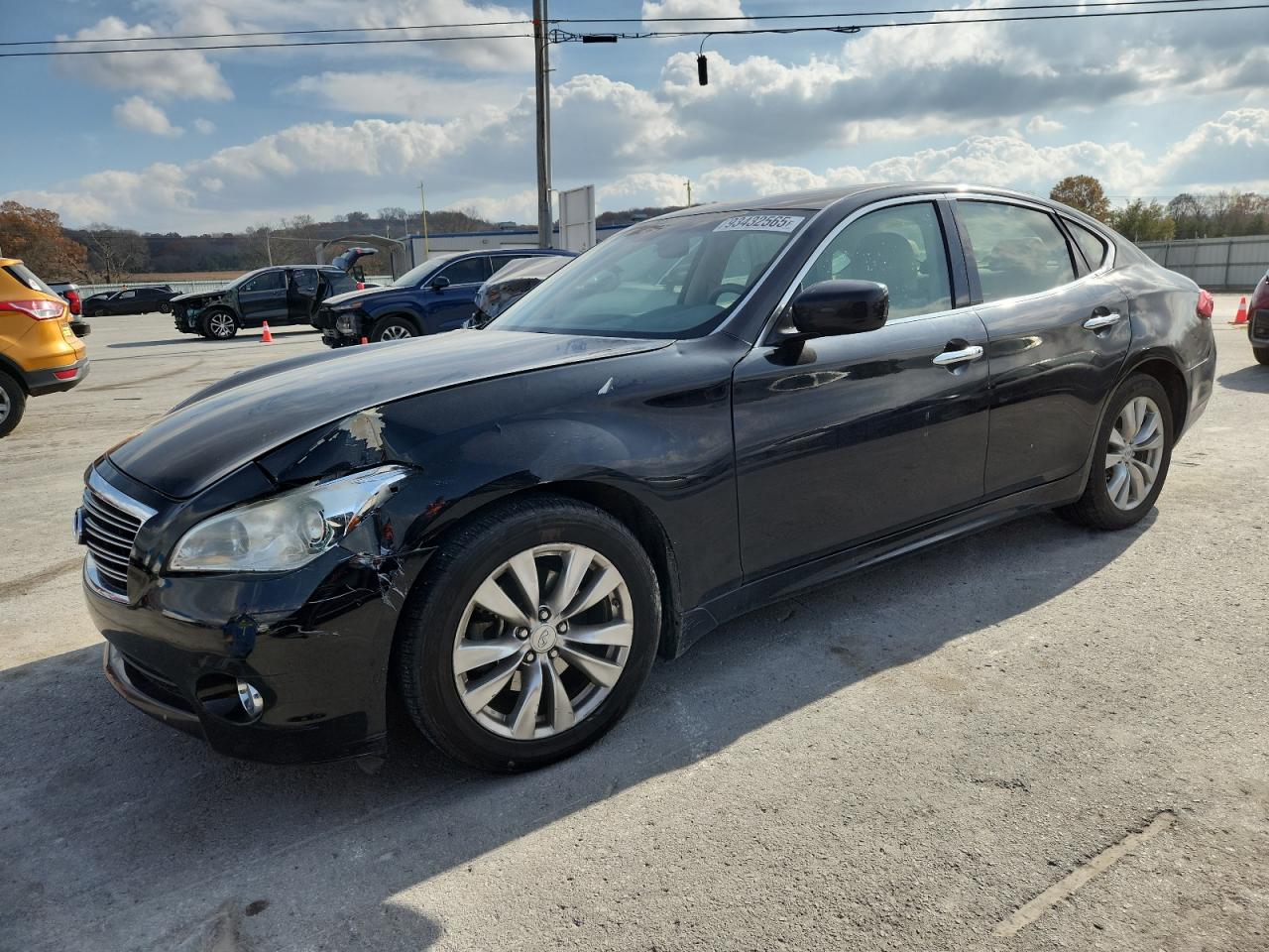 INFINITI M37 Image 1
