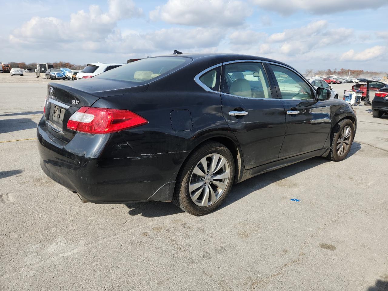 INFINITI M37 Image 8