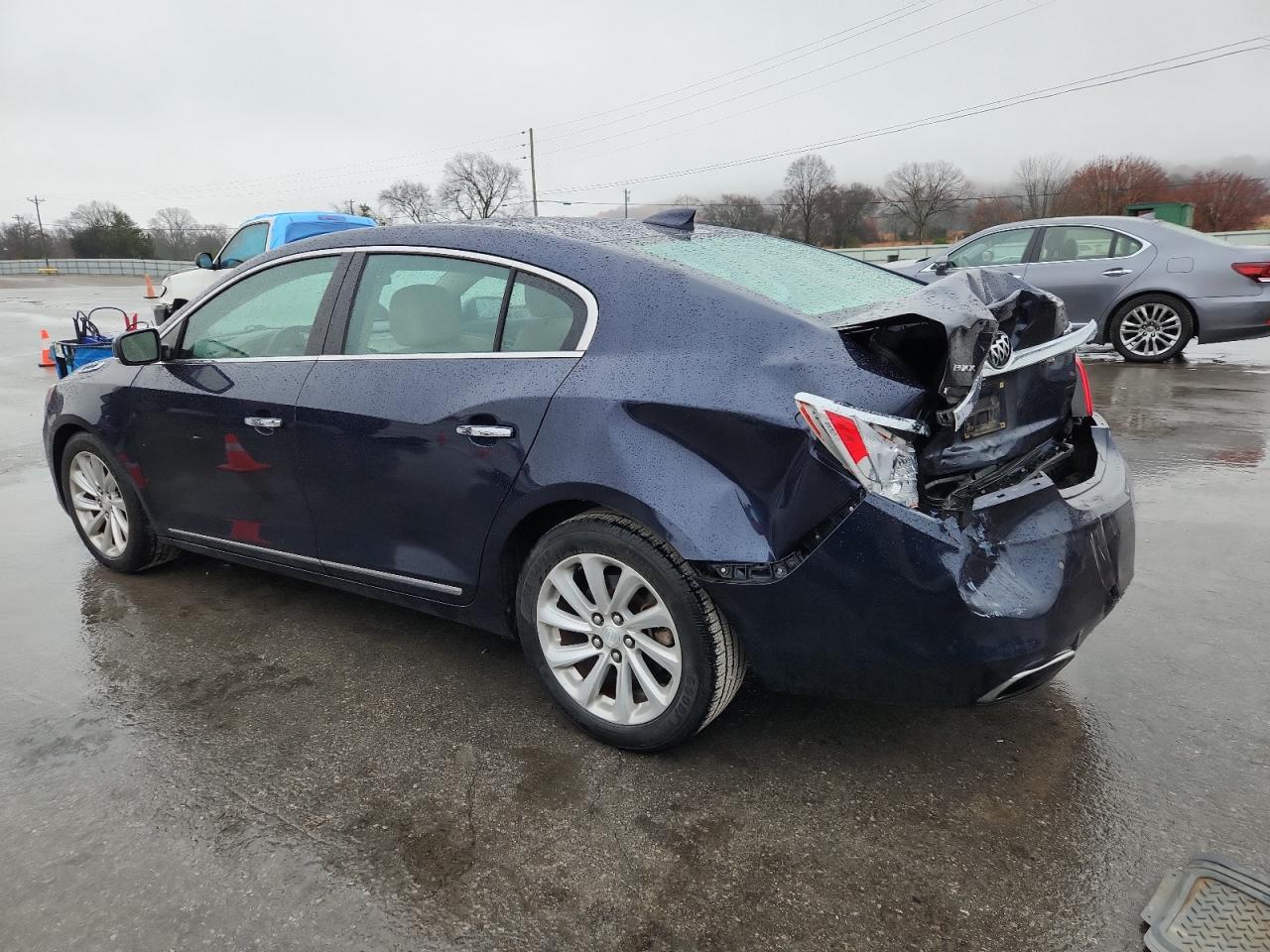 Buick LaCrosse Image 5