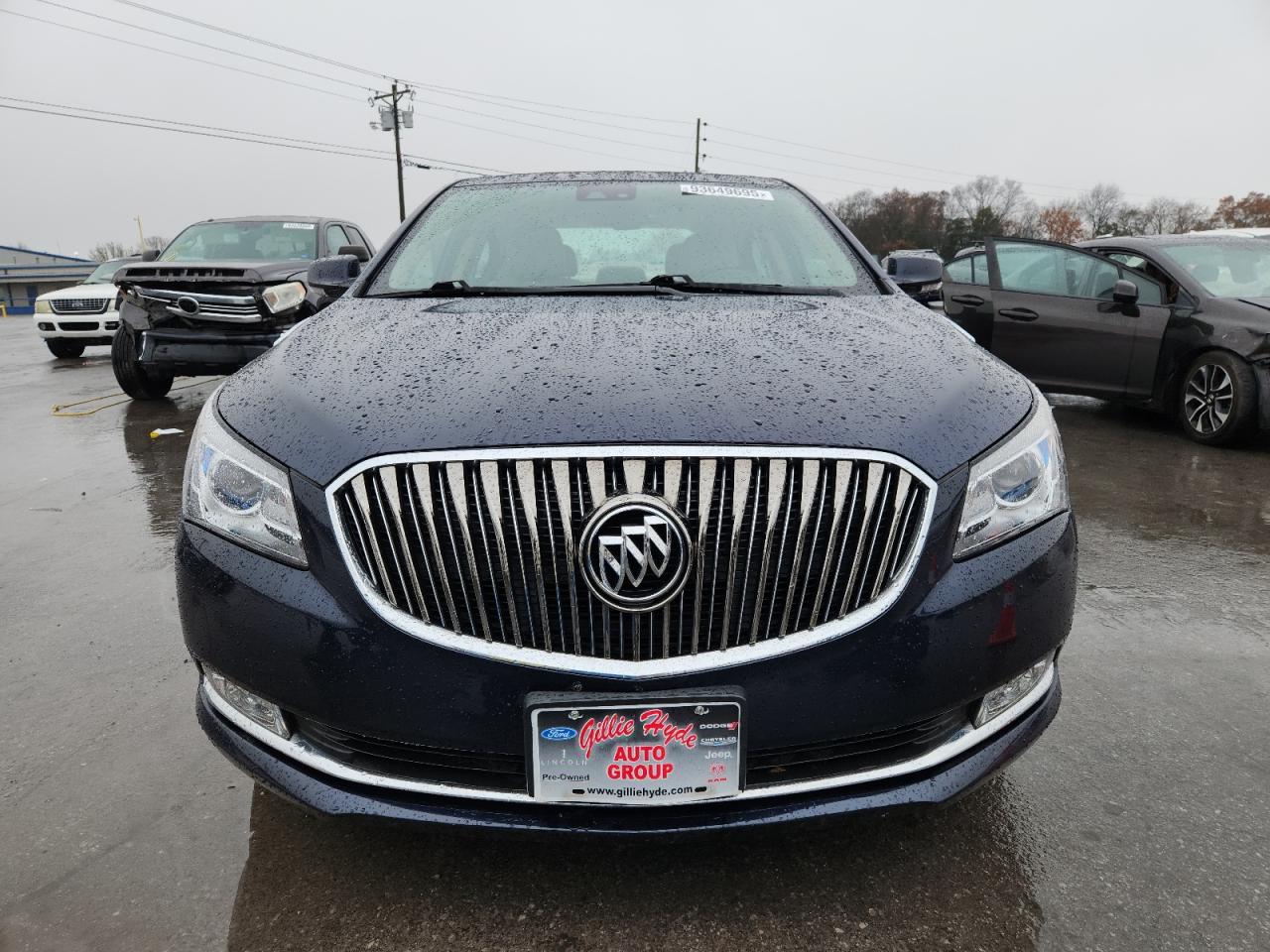 Buick LaCrosse Image 4