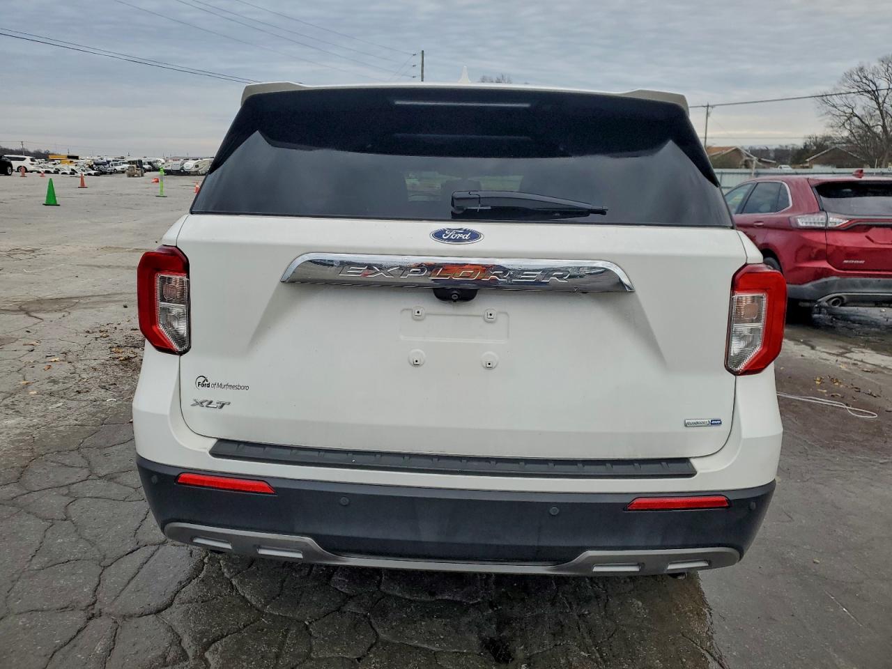 Ford Explorer Xlt Image 4