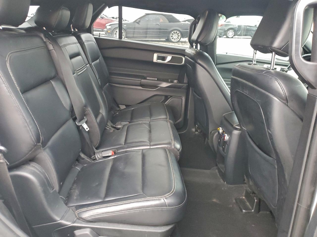 Ford Explorer Xlt Image 6