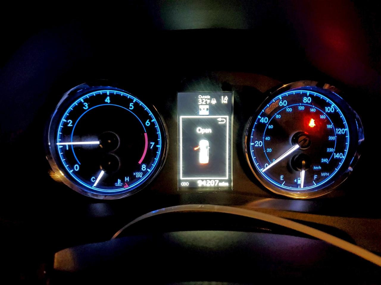 Toyota Corolla L Image 4