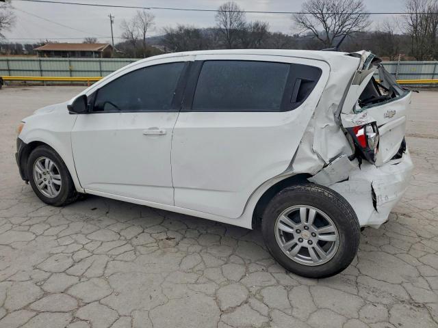 Chevrolet Sonic Ls Image 3