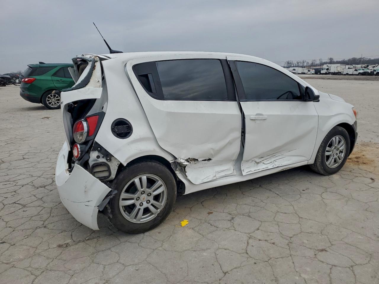 Chevrolet Sonic Ls Image 8