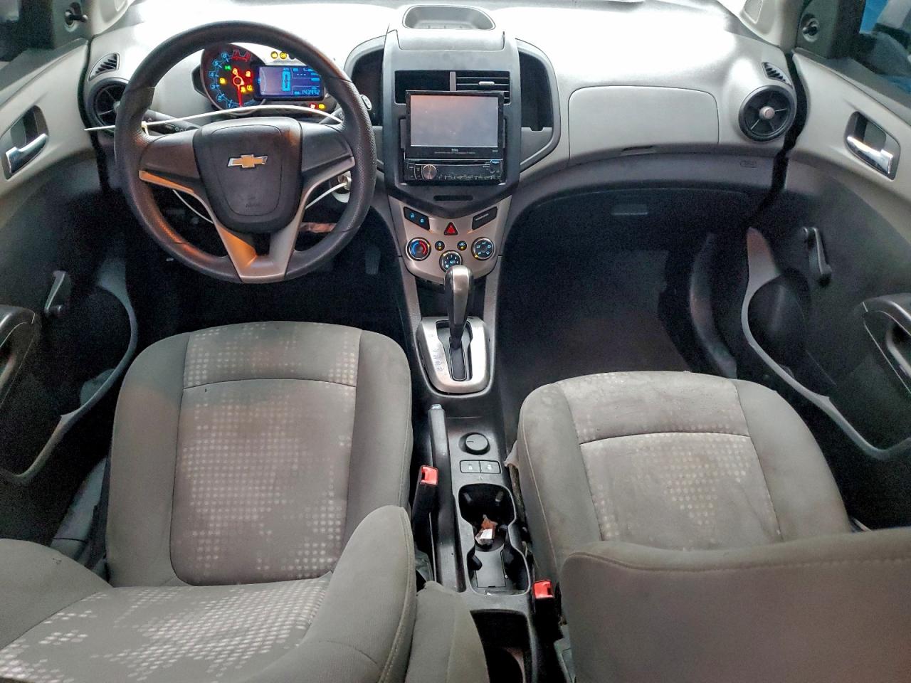 Chevrolet Sonic Ls Image 10