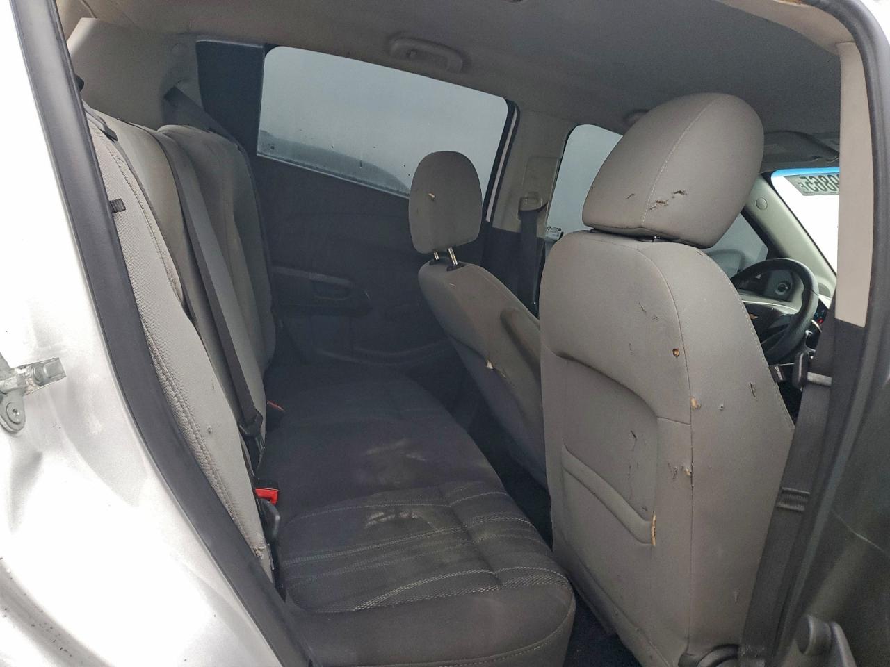 Chevrolet Sonic Ls Image 5