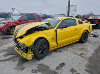  Salvage Ford Mustang